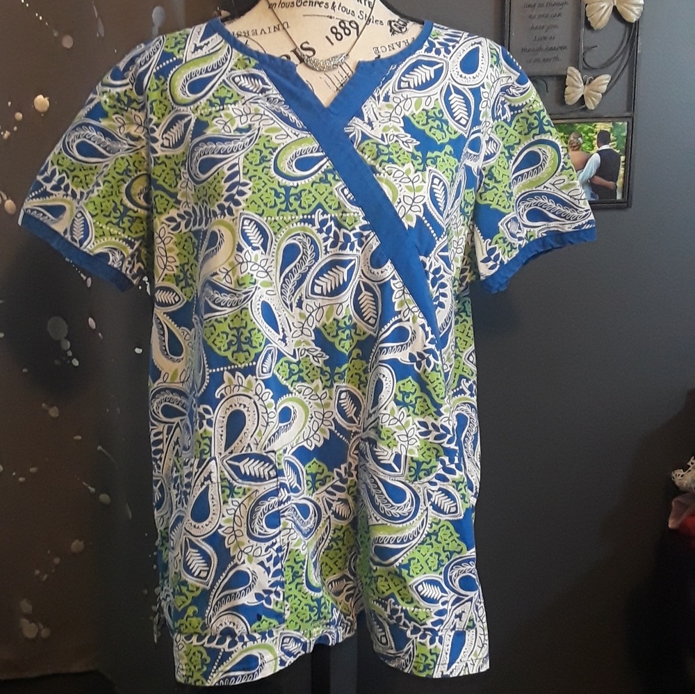 🎁Med Couture Large Paisley Scrub Top